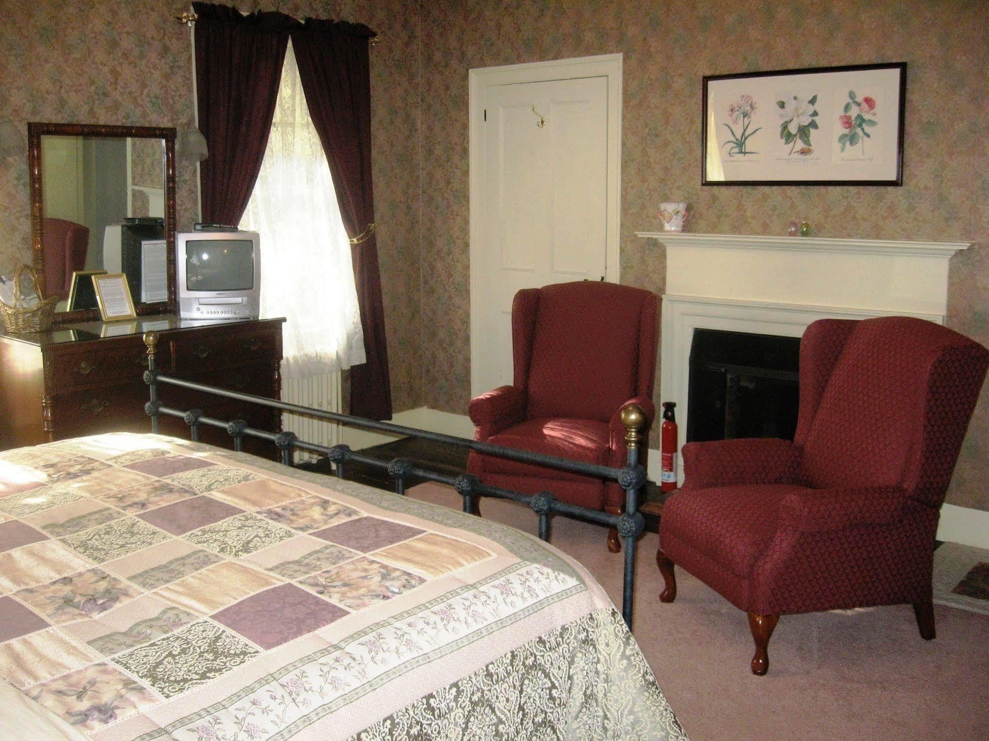 Centennial House Bed And Breakfast Northfield 외부 사진